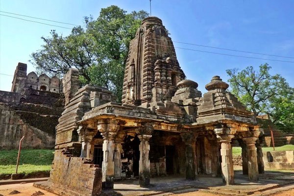 बालाघाट जिले के 12 प्रसिद्ध दर्शनीय स्थल, कान्हा नेशनल पार्क से लेकर राजीव सागर बांध तक