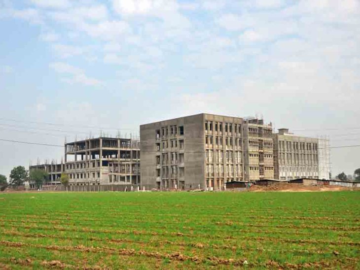 इस जिले में बना मध्य प्रदेश का सबसे बड़ा CM राइज स्कूल, अब बच्चों को मिलेगी प्राइवेट से भी बेहतर शिक्षा