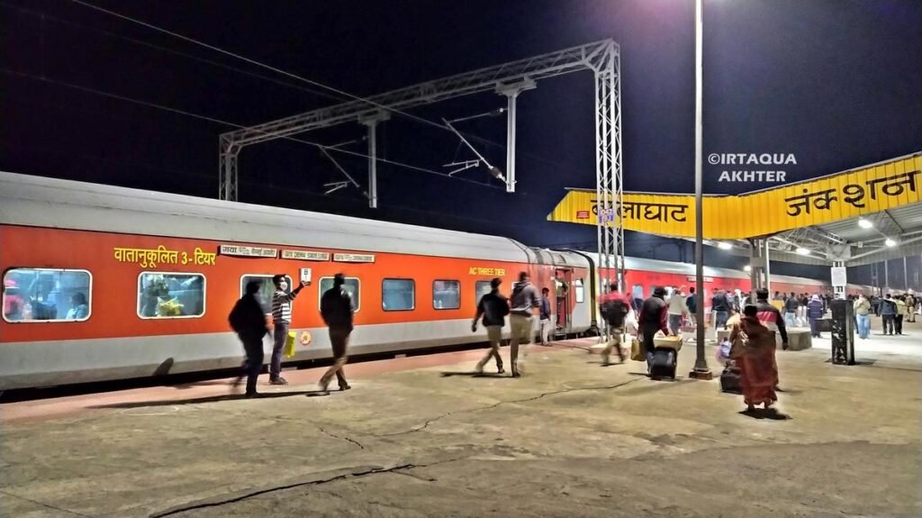 Balaghat News: महाकौशल अंचल की नई ट्रेनों पर ब्रेक! रीवा-पुणे और जबलपुर-रायपुर एक्सप्रेस अब भी इंतज़ार में, कब चलेंगी ट्रेनें?