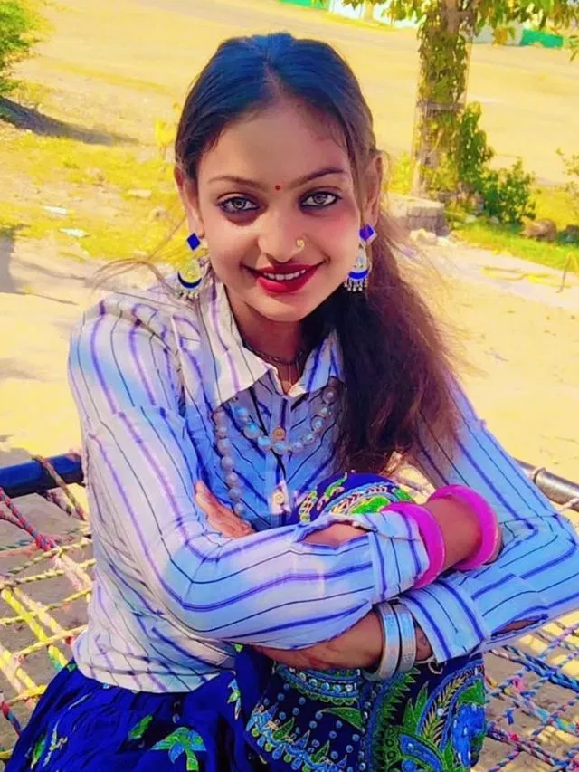 मोनालिसा की पहली फ्लाइट और एक मजबूत सपना, एक देसी मॉडल की ईमानदार कहानी